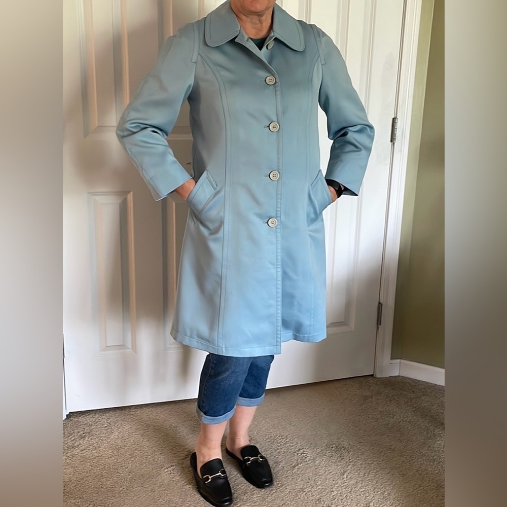 London Fog Vintage, gorgeous, light blue rain jacket women’s size 14 Petite - Picture 3 of 16